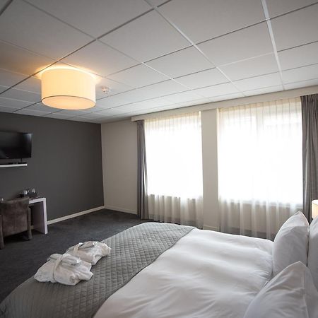 Hotel Het Raedthuys Синт-Мартенсдейк Экстерьер фото