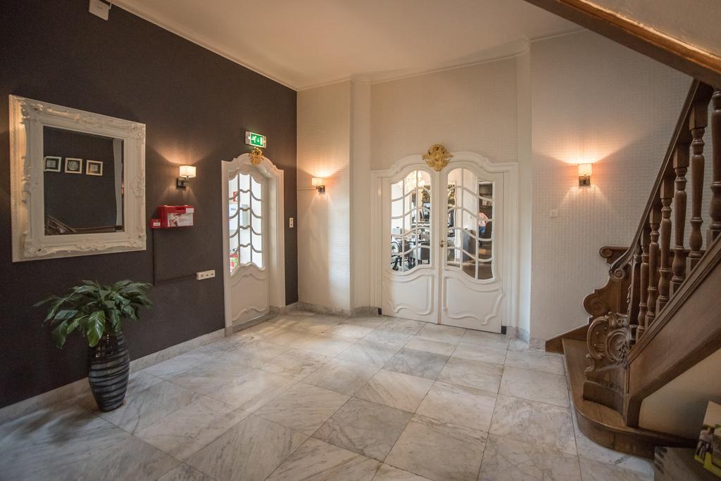 Hotel Het Raedthuys Синт-Мартенсдейк Экстерьер фото